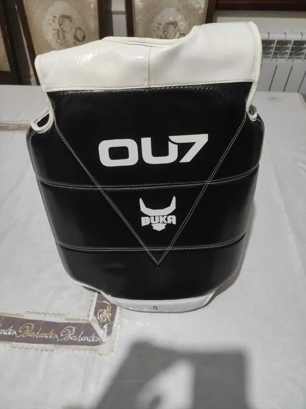 BUKA OU7 Jilet original (razmer:S) BUKA OU7 Jilet original (razmer:S)