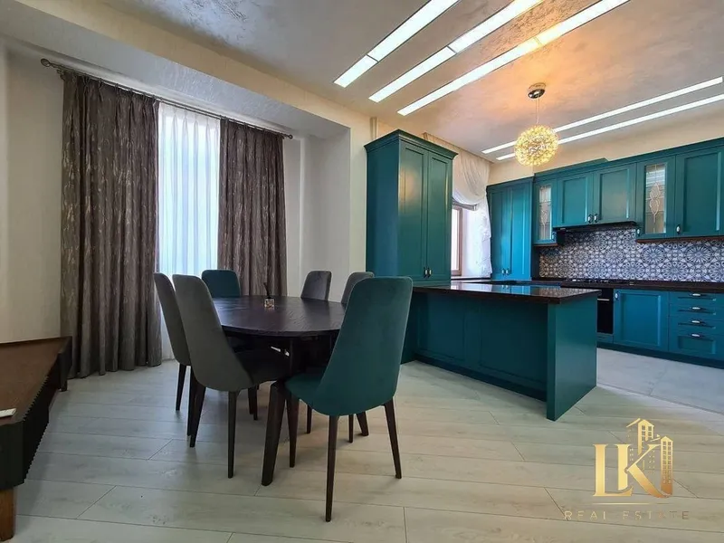 Элитный комплекс Golden House Парисен в Яккасарайском районе — роскошная квартира 198 м² с евроремонтом — фото 1