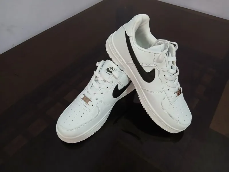 Nike Air krasofka va Baggy shim 2 Nike Air krasofka va Baggy shim 2