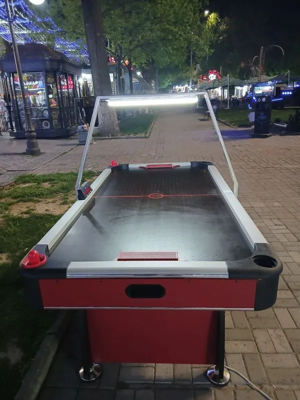 Продам Аттракцион аэрохокей 2 пары