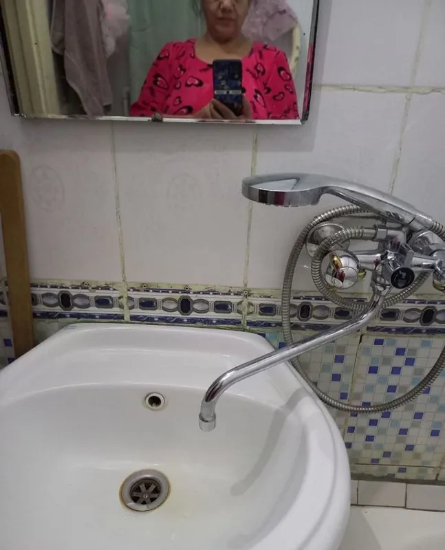 Navoiy Zarafshon sh 1 ta katta xonasiga ijaraga qoʻyiladi 5