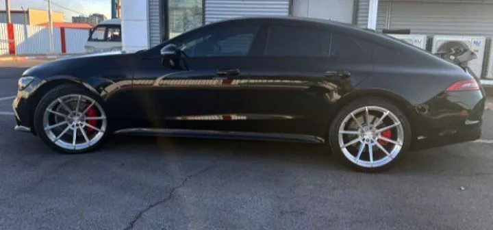 продаю машину mercedes Benz GT 43 amg 1
