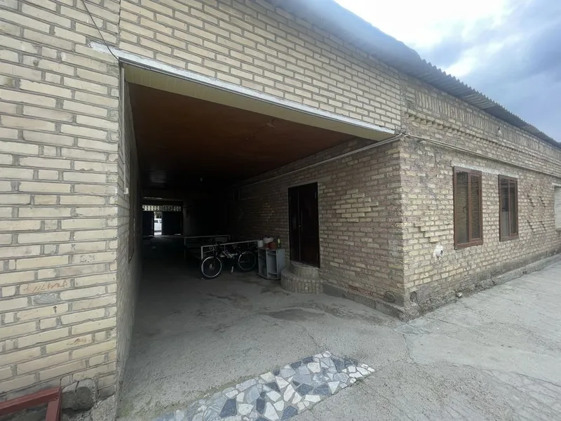 Uchastka sotiladi katta hovli tel qilinglar — фото 3