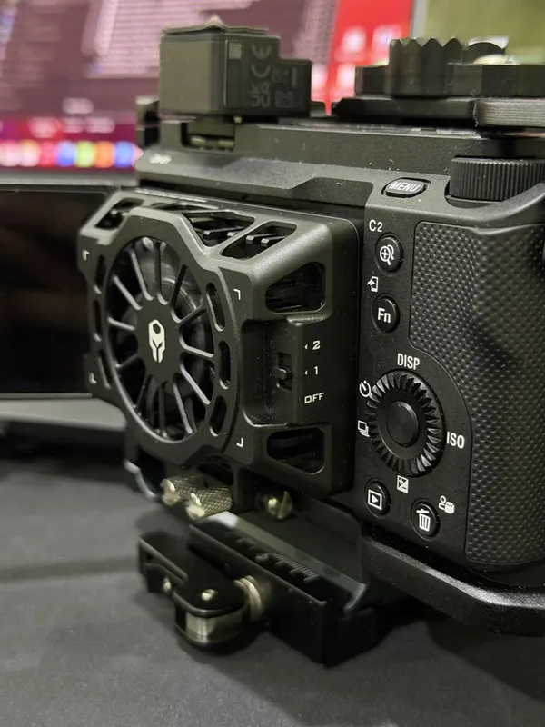 Sony zv-e1 (full-frame)/ tilta cage / tilta cooler