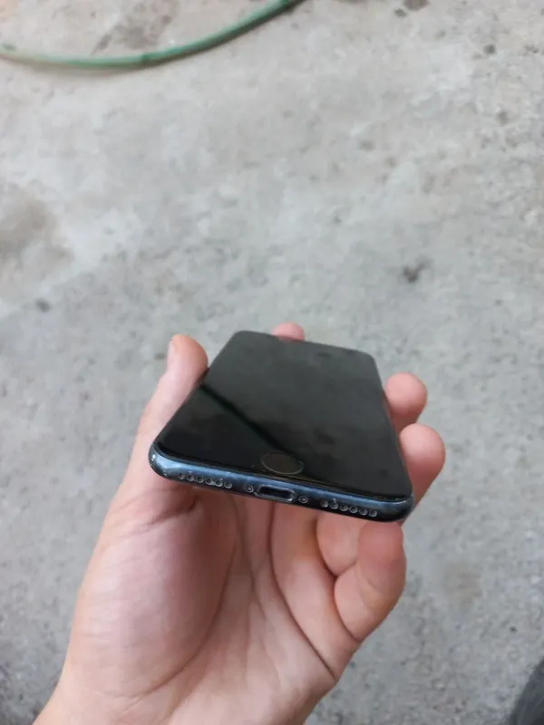 "iPhone 7 32GB. Коробка есть, аккумулятор 100%, отпечаток работает, iC — фото 1