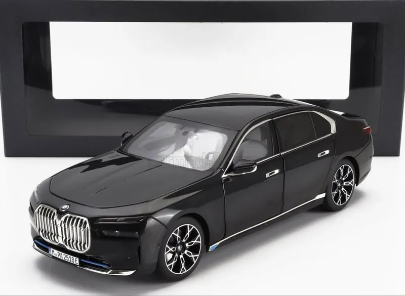 Miniature i7 Sophisto Grey Metallic 1:18