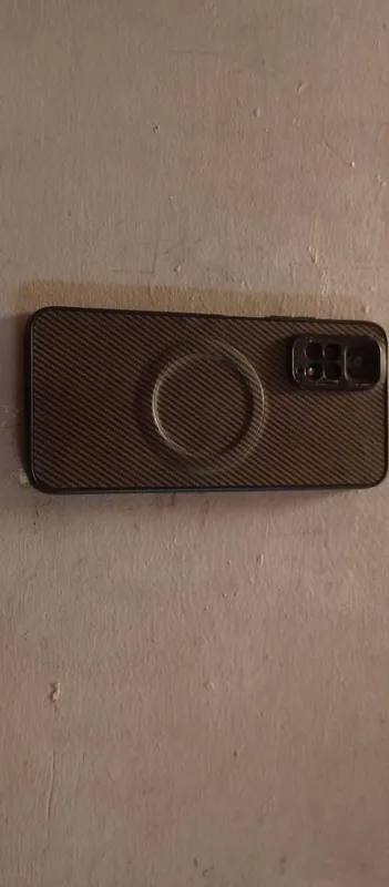 telefon nomi:Redmi NOTE 11s  xotira:128 aybi: bor 1