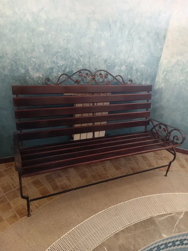 Продаётся набор мебели скамейка и кркслаиз ковки и дерева — фото 3