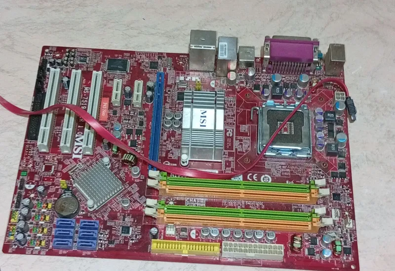 Продается надёжная материнская плата LGA775 в хорошем состоянии 1