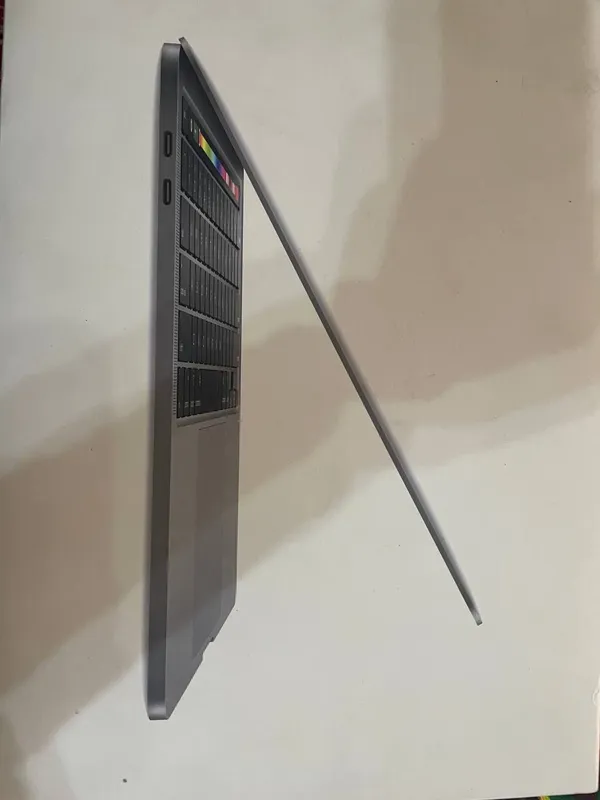 Macbook pro 2019 — фото 1