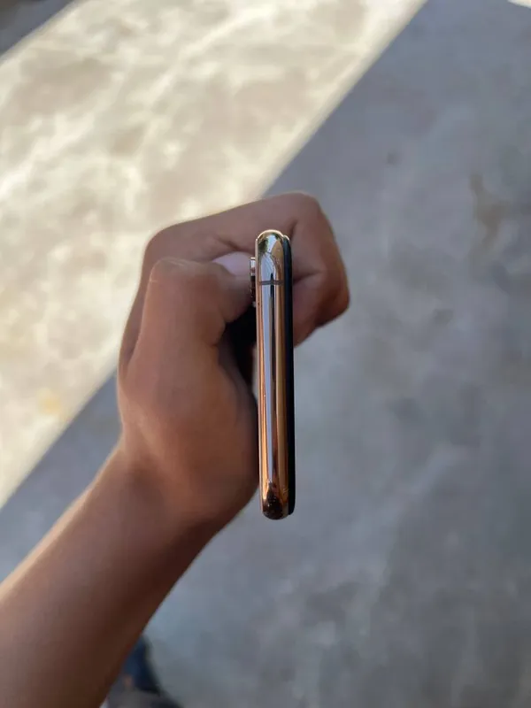 iPhone xs 64gb 77% yomkost — фото 3