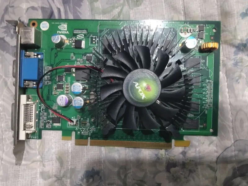 Продам видеокарту GeForce 8500 GT 2 Продам видеокарту GeForce 8500 GT 2