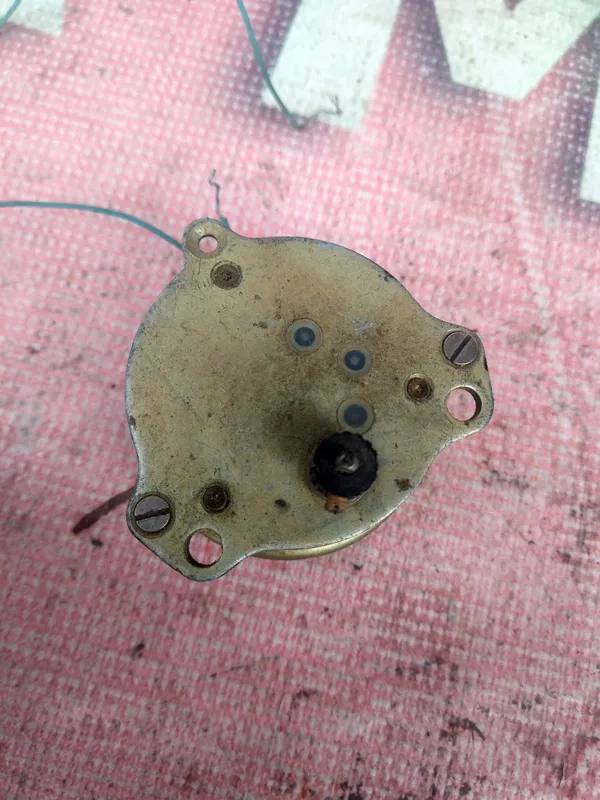 past aylanishli motor DSM 2-P-220 U4.2 4
