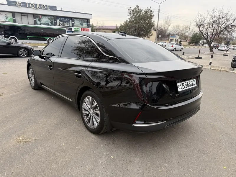 Hongqi eqm 5 500 аренда с выкупом 4
