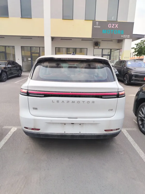 Leapmotor c10 Hybrid restayling, dop opsiya li hamma rangi bor — фото 1