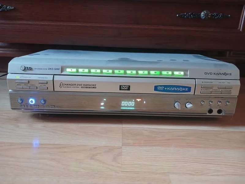 Продам dvd LG 5000