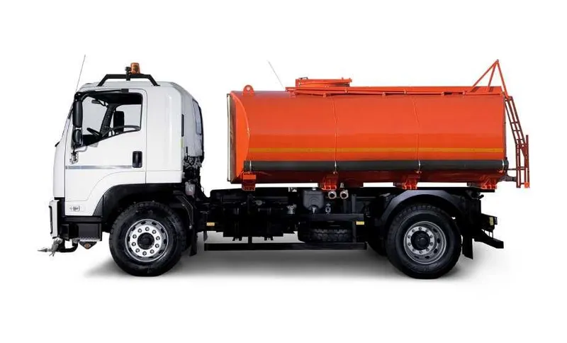 ISUZU FVR34K Polivomoechnaya mashina