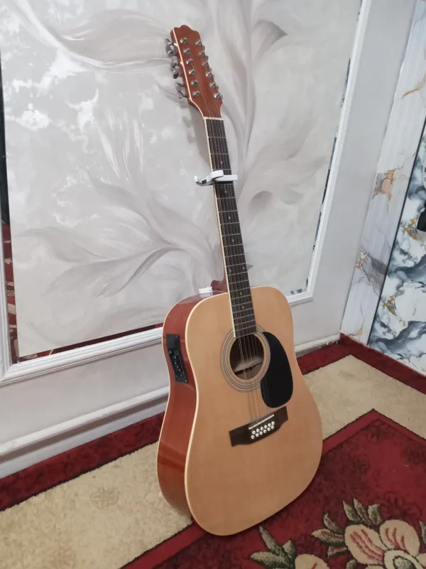 Yamaha 12 string