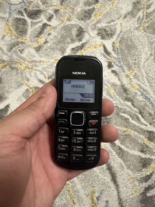 Nokia telefonlar sotiladi