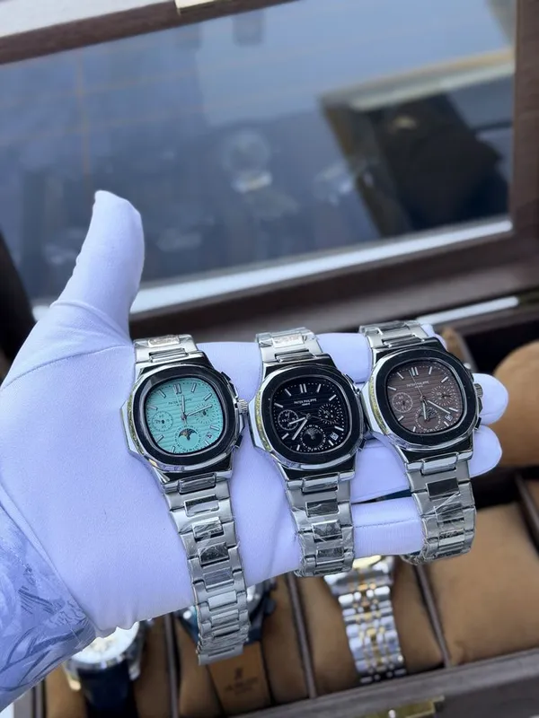 Patek Philippe Nautilus — Chronograph Style 1 Patek Philippe Nautilus — Chronograph Style 1