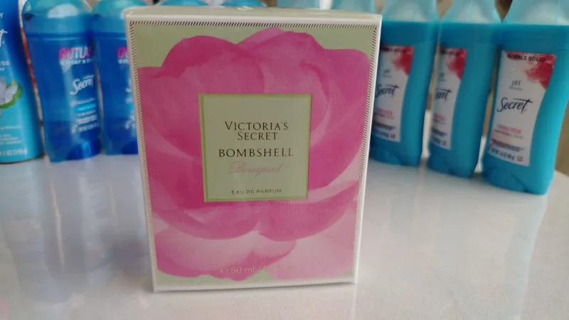 Victoria's Secret Bombshell Bouquet (50ml) — Оригинал из США — фото 2