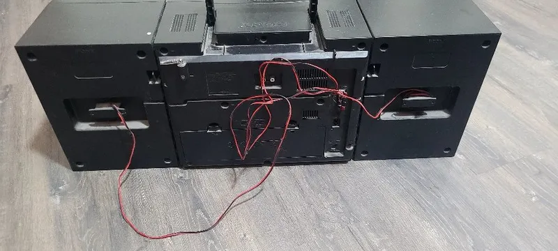Sotiladi sony muzikalni