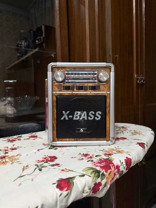 Радиоприемник X-BASS FM/AM/SW USB TF карта аккумуляторный 1 Радиоприемник X-BASS FM/AM/SW USB TF карта аккумуляторный 1