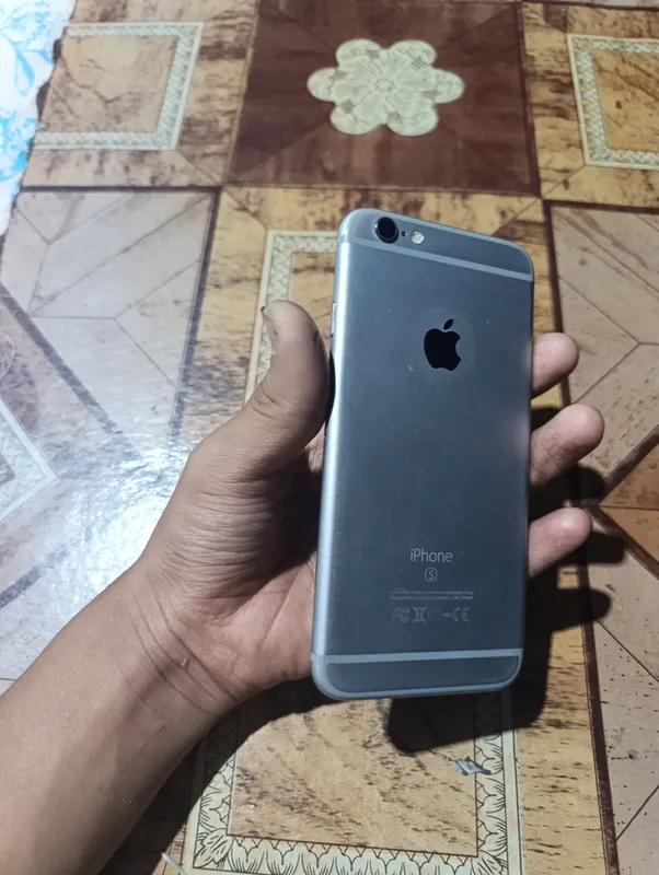 iPhone 6s telefoni sotiladi