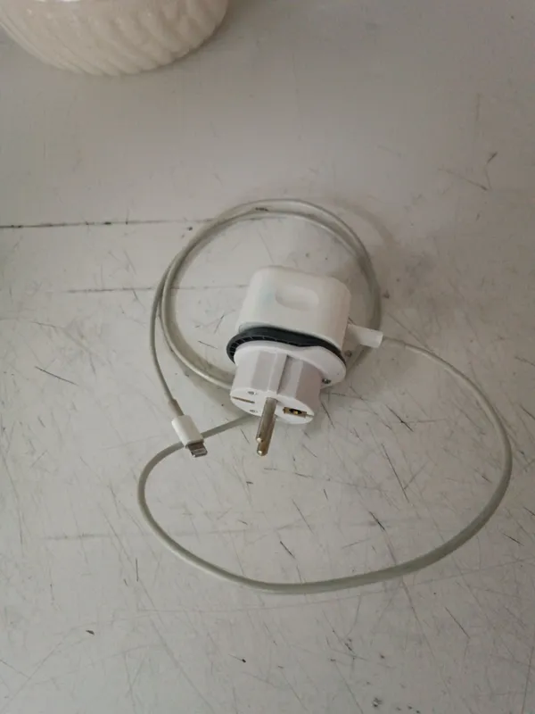 iphone zaryadka