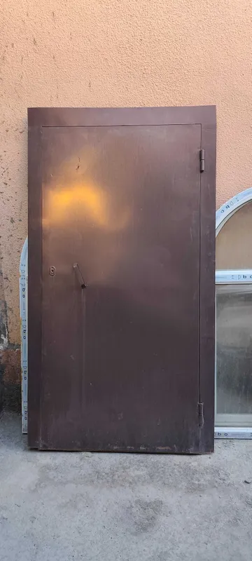 Ойналар ва эшиклар