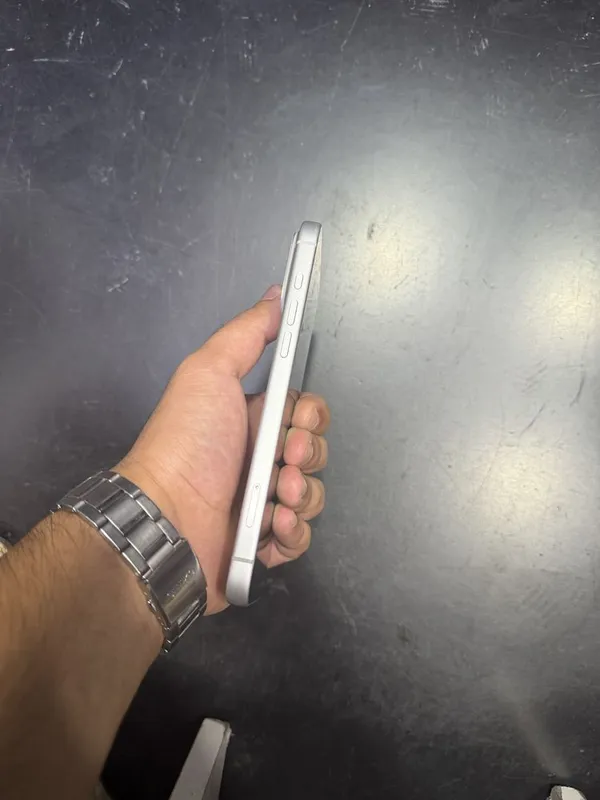 Iphone 17 pro max 256 г 4 Iphone 17 pro max 256 г 4