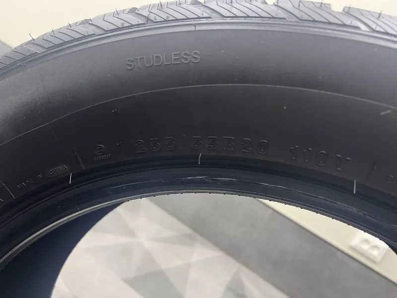 Треверс Балон 255/55R20 3 Треверс Балон 255/55R20 3