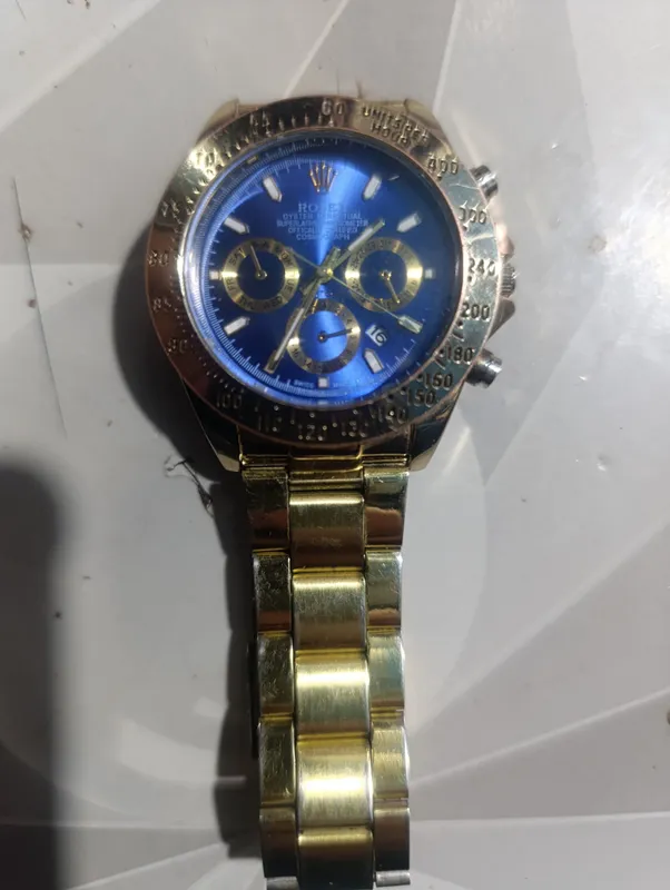 соат сотилади ROLEX состояниеси яхши