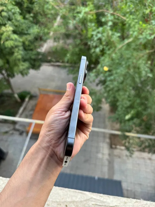 Iphone 15 pro 256 black 4