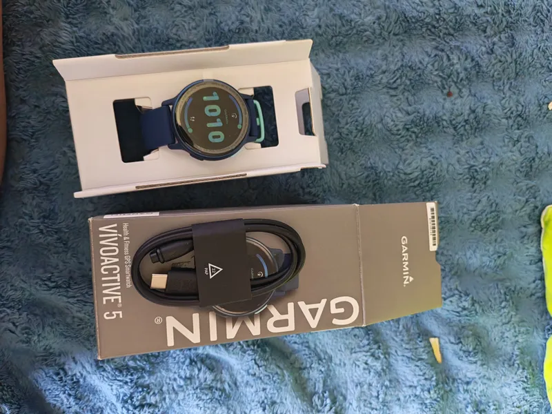 продаются часы наручные. GARMIN 3 продаются часы наручные. GARMIN 3