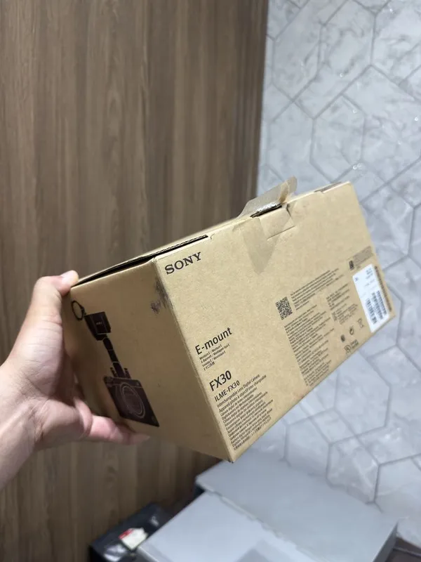 Sony fx30 sotiladi yangi xolatda 4 Sony fx30 sotiladi yangi xolatda 4