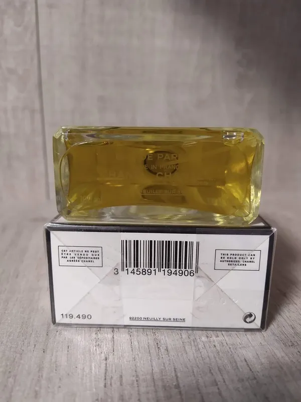 Chanel No 19 Poudre Chanel оригинал — фото 1