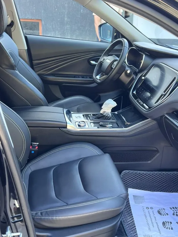Jetour X70 restayling sotiladi srochno — фото 3