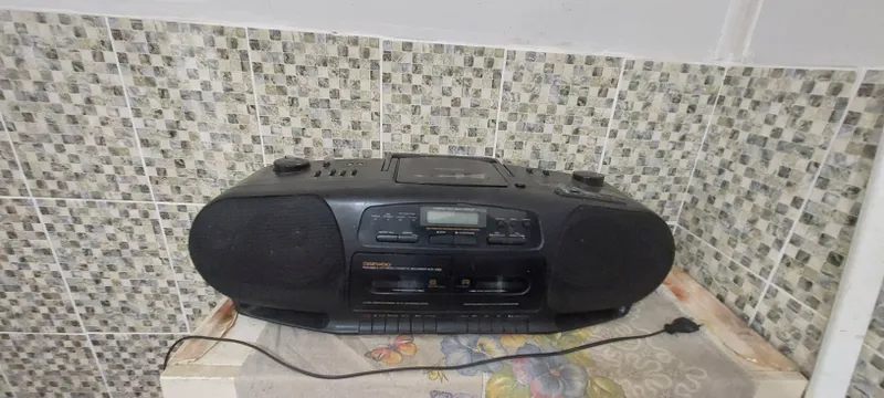 Продается музыкальный центр 1