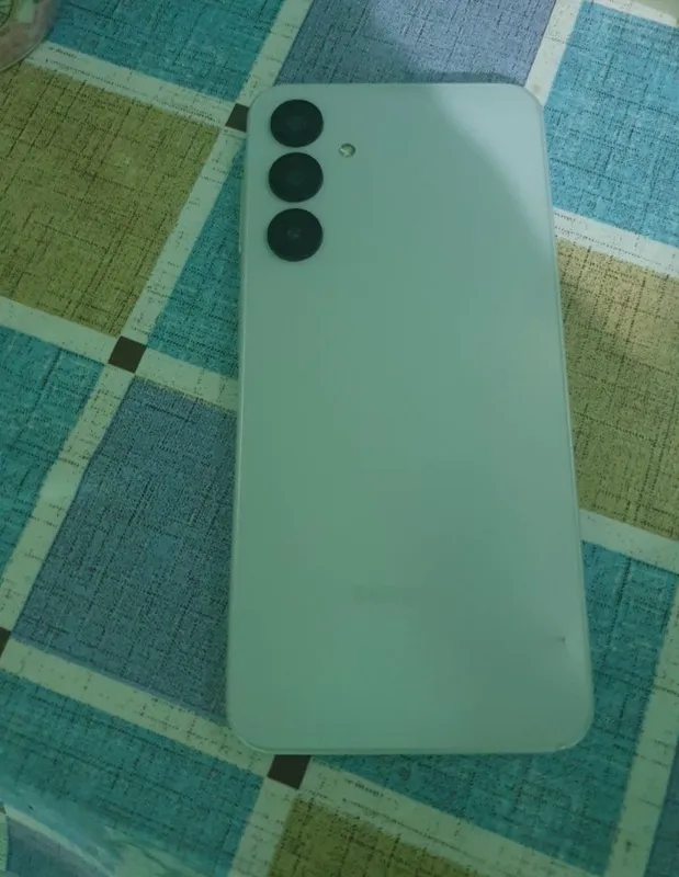 Samsung A16, всё родное, только коробки нет 2
