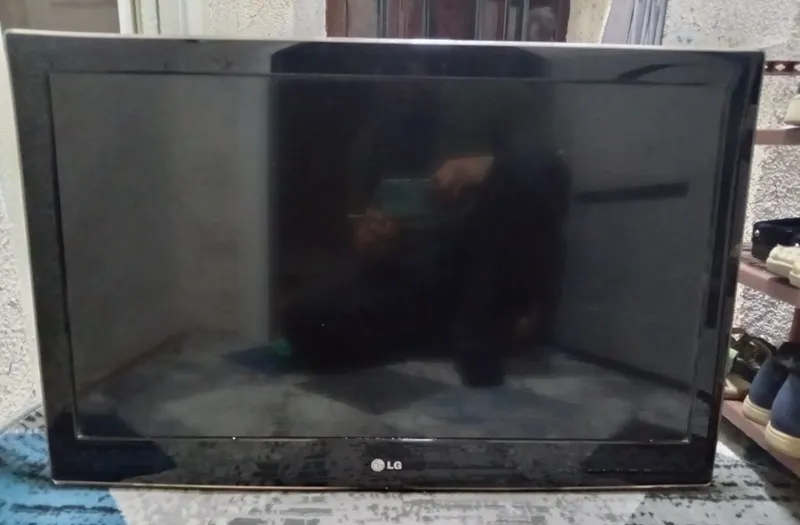 Ehtiyot qismlarga LG televizori 1 Ehtiyot qismlarga LG televizori 1