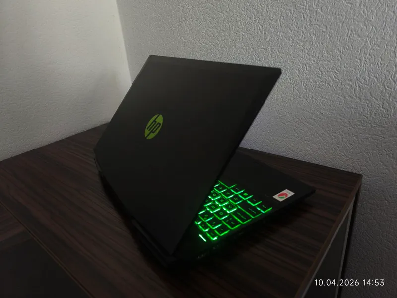 notebook. hp pavilion Core 7 10 gen 2