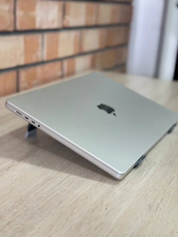 Macbook pro M4 pro (16inch) Silver 4