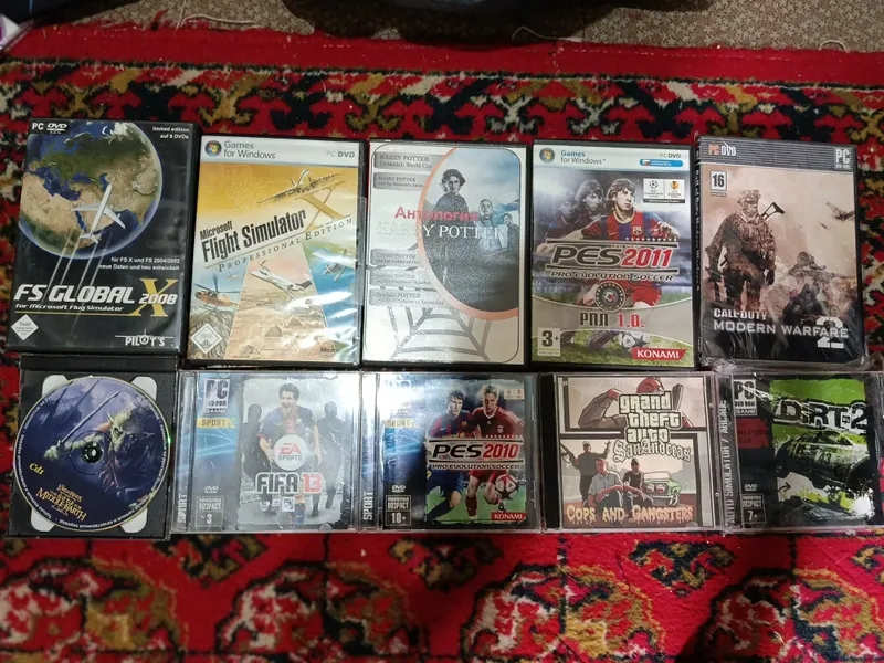 Продаю старые диски с играми