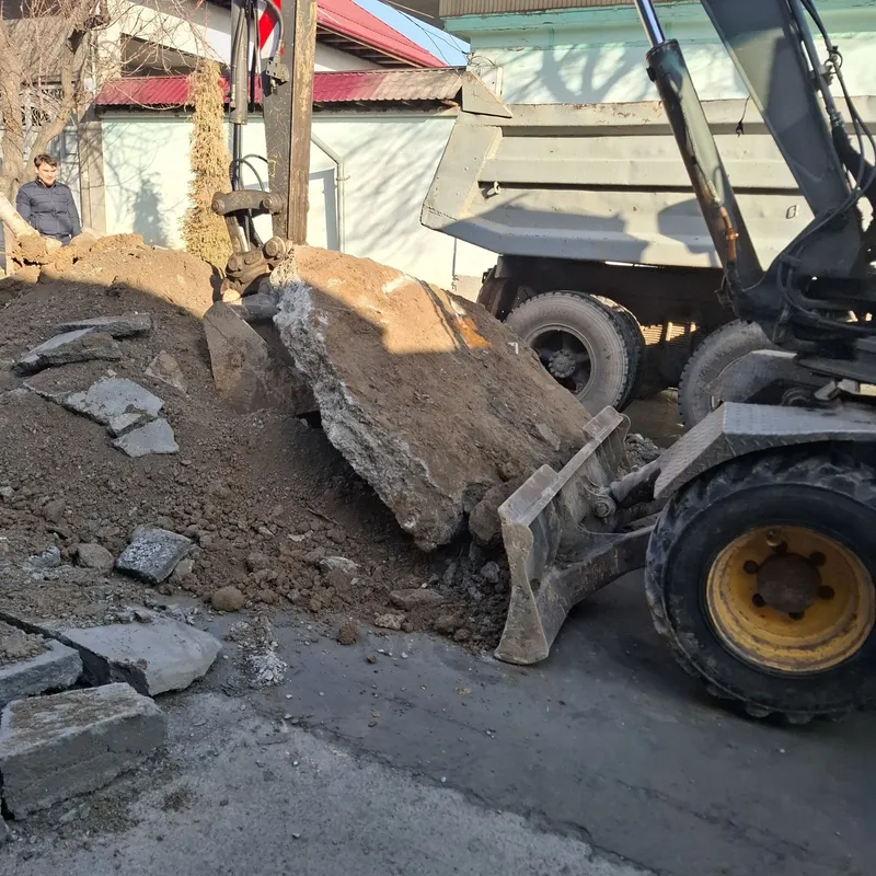 Kamaz Ekskavator Uy buzish hizmati 3 Kamaz Ekskavator Uy buzish hizmati 3