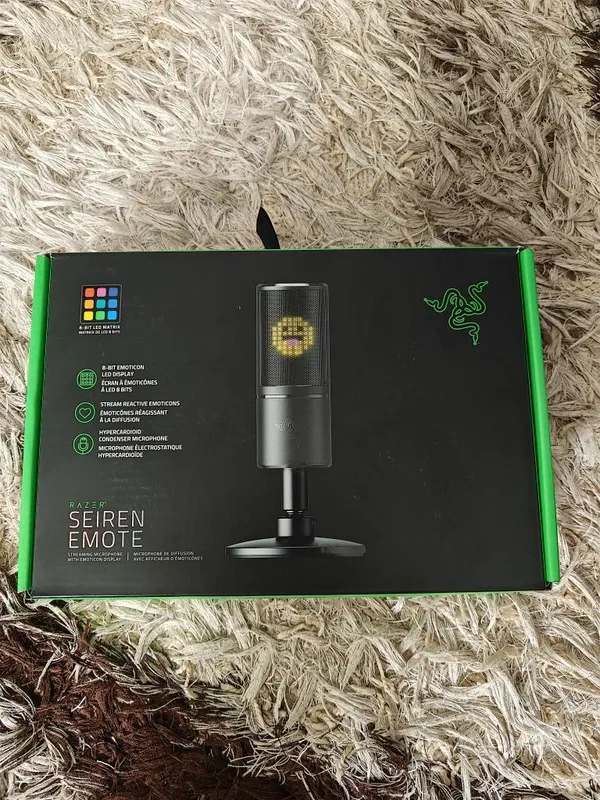 Микрофон Razer Seiren Emote