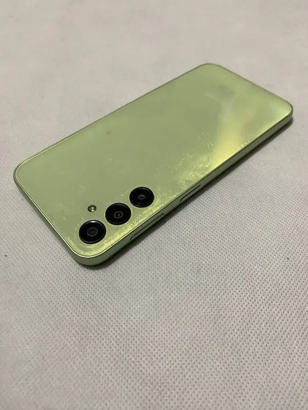Samsung A24 srochni Samsung A24 srochni