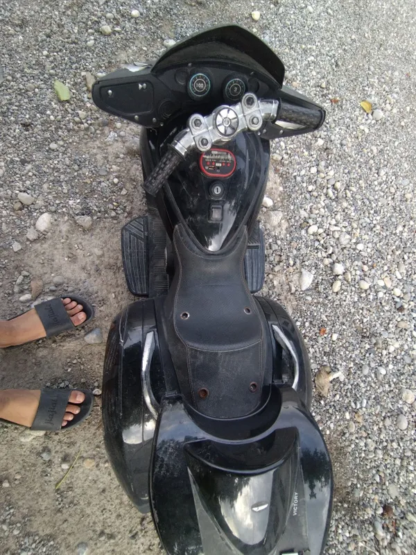 Yosh bollar uchun skuter 3