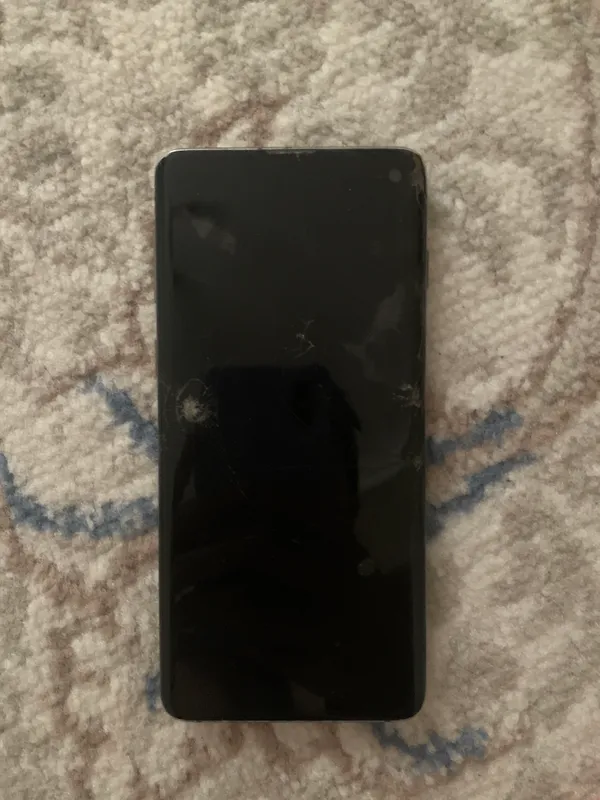 S10 qora ekrani singan orqasidayam singan joyi bor — фото 4