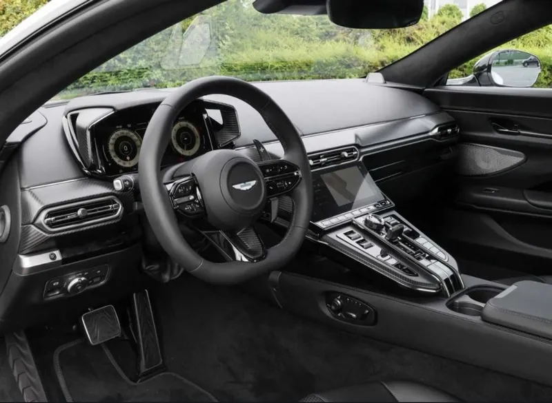 Aston Martin V8 Vantage Coupe 2026 6 Aston Martin V8 Vantage Coupe 2026 6